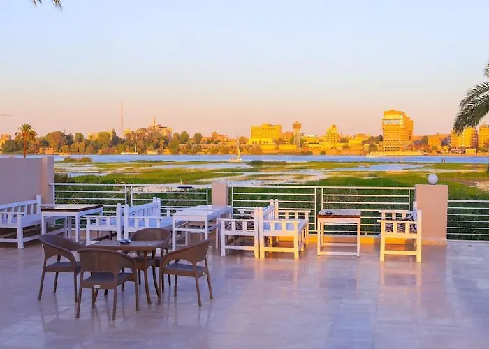 Royal Nile Suites - Nile View Suite 2